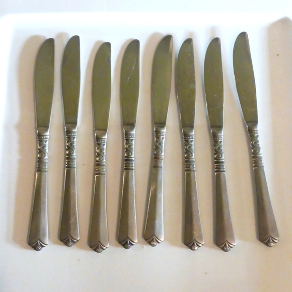 48 pieces of Vintage Oneida Orleans pattern silverware - Picture 11 of 16